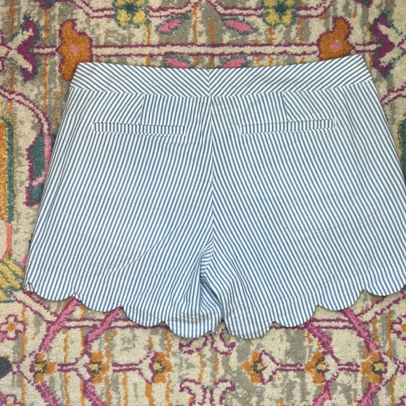 Lilly Pulitzer Buttercup Seersucker Scalloped Short Size 4 - Picture 12 of 16